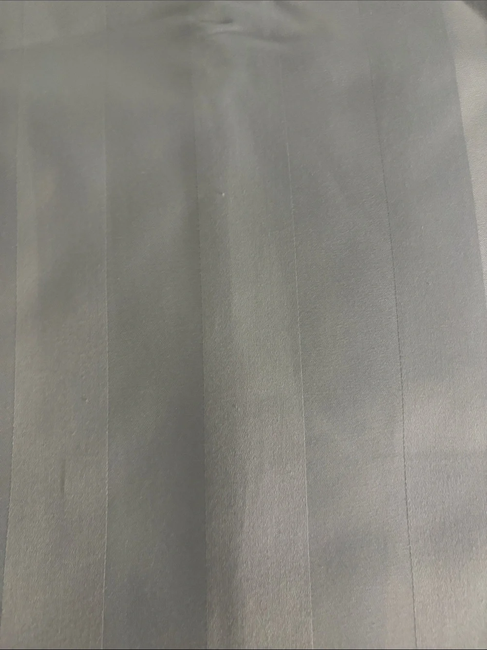2 flat queen sheets. Never used.